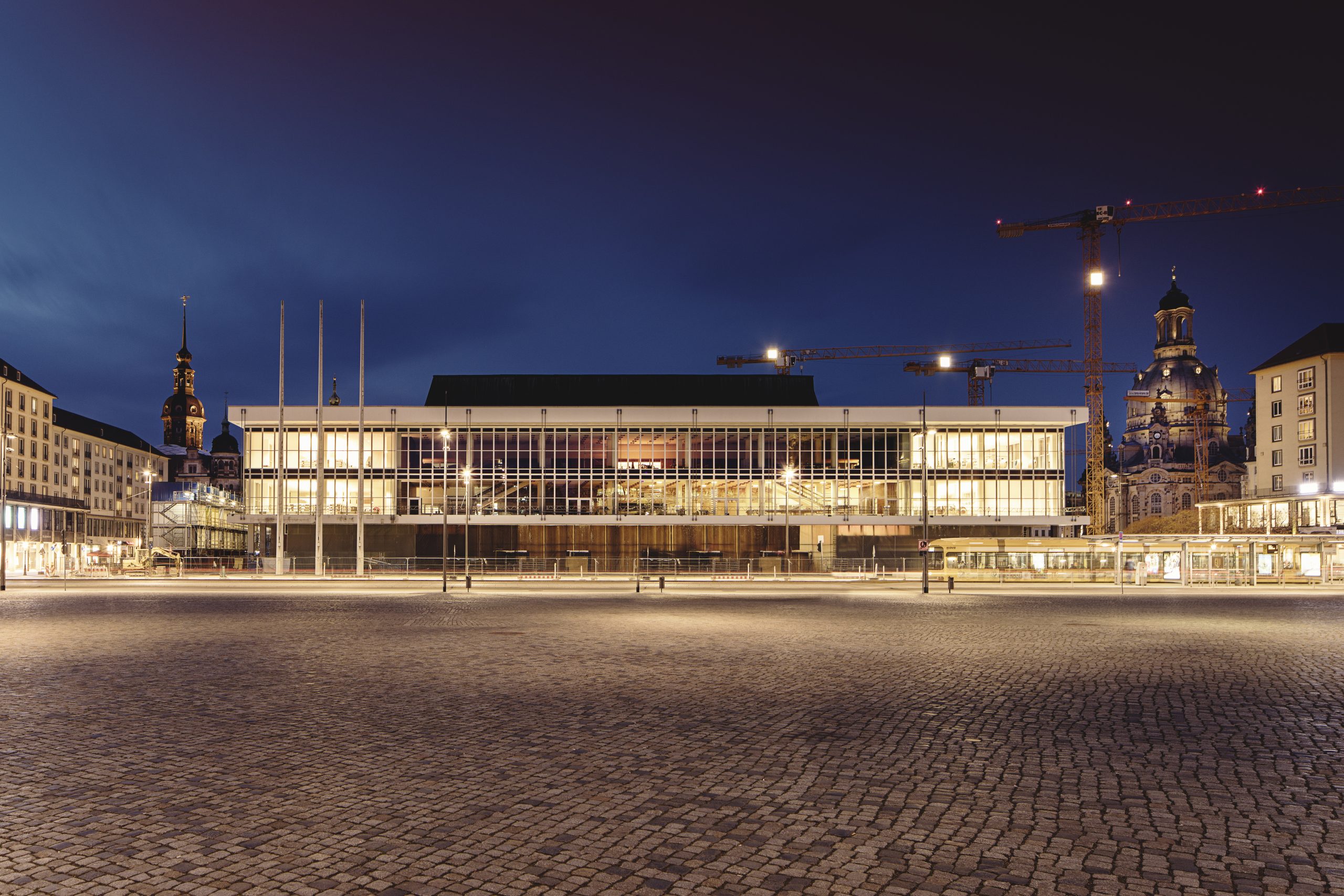 Kulturpalast Dresden Außenansicht